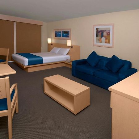 City Express By Marriott Puebla Finsa מראה חיצוני תמונה