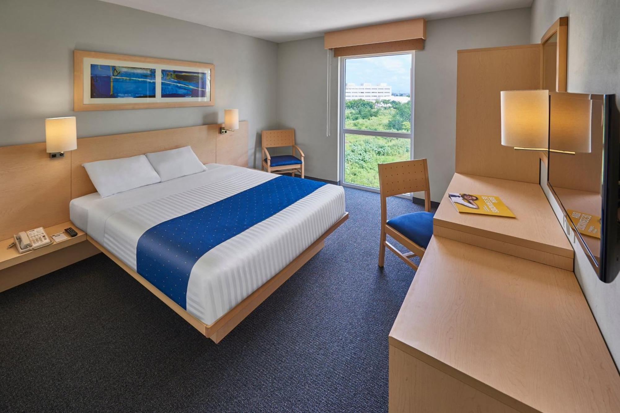 City Express By Marriott Puebla Finsa מראה חיצוני תמונה