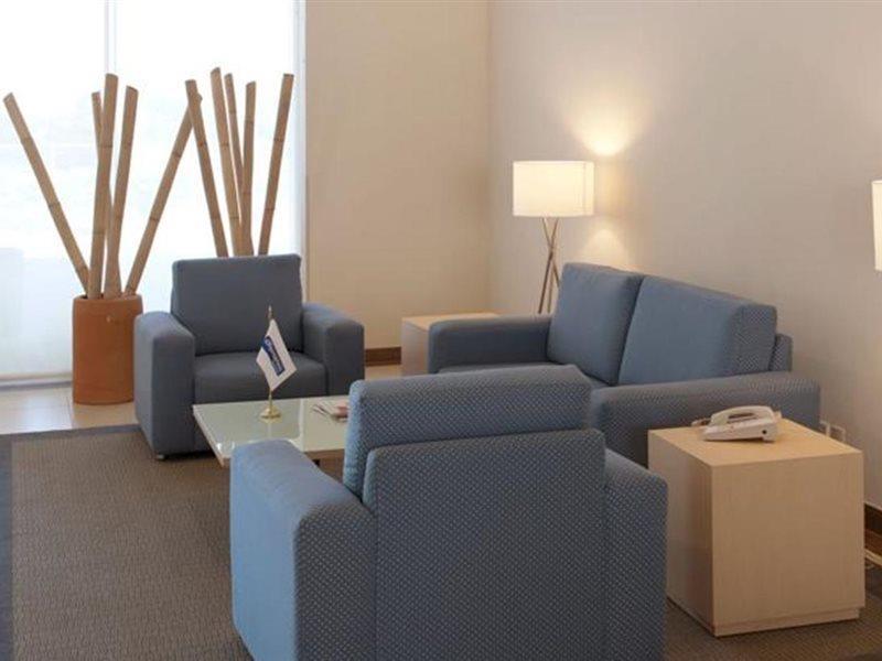 City Express By Marriott Puebla Finsa מראה חיצוני תמונה