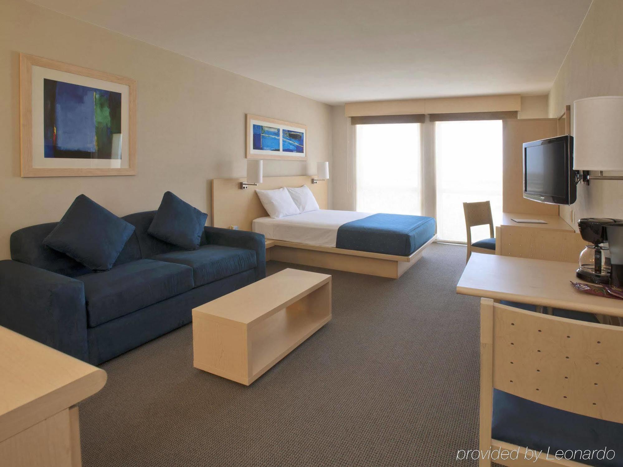 City Express By Marriott Puebla Finsa מראה חיצוני תמונה